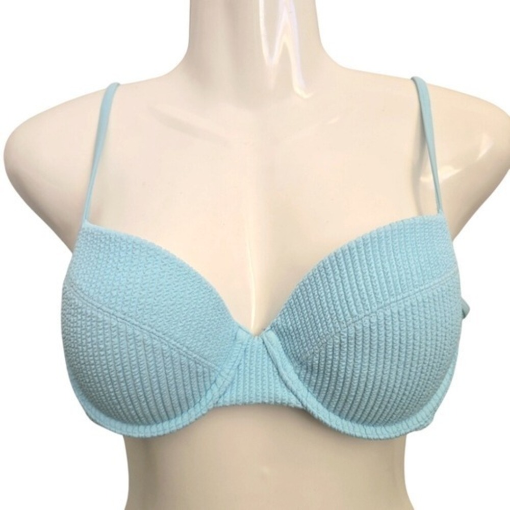 PINK Victoria's Secret Light Blue Seersucker Bikini Top Push Up Underwire Size M